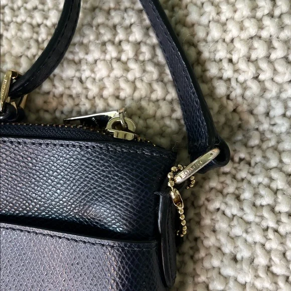 Coach True Navy Crossgrain Leather Crossbody Bag Gold Logo F52881 - Picture 4 of 10